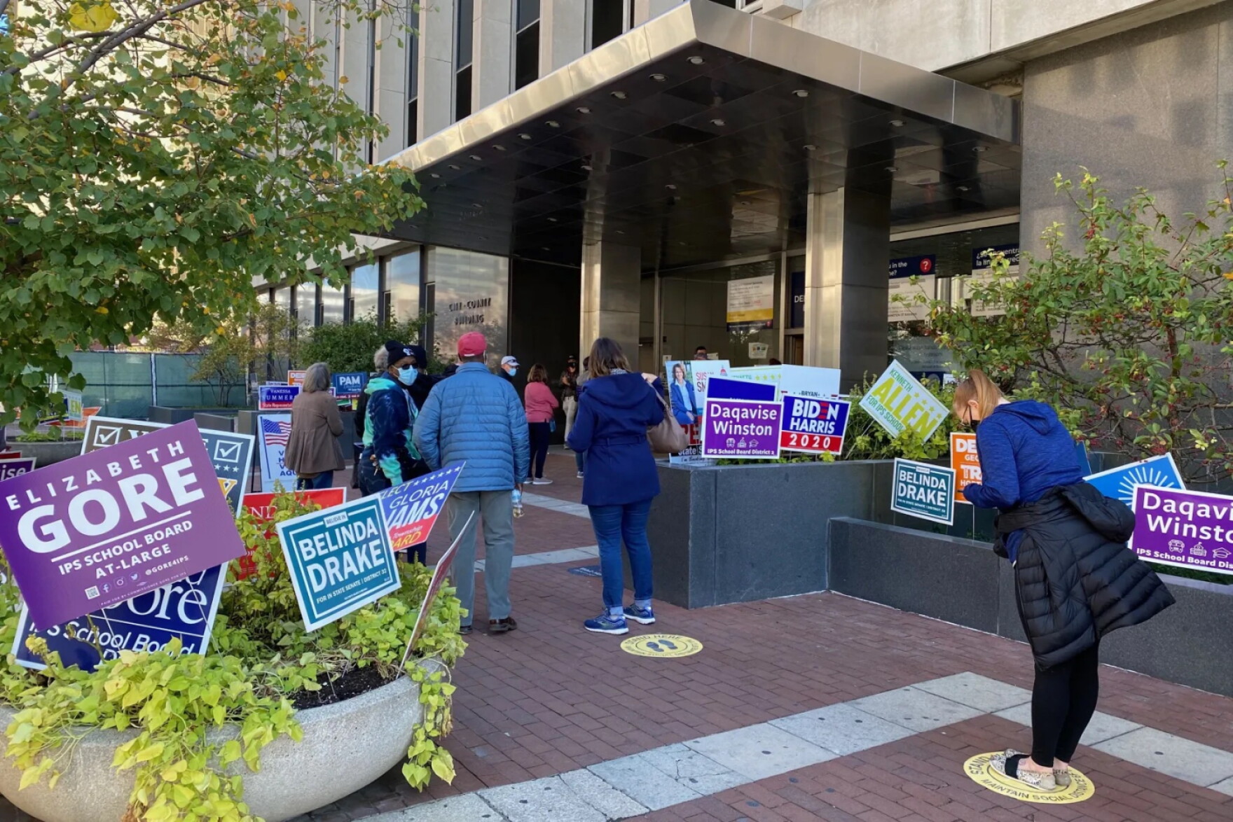 Two IPS parents square off in sole contested Indianapolis school board race
