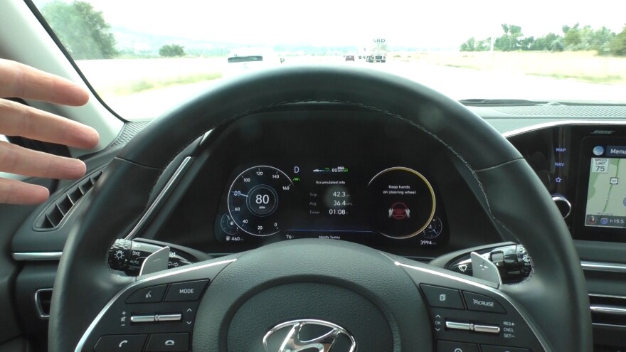 The steering wheel of a Hyundai Sonata 2021.