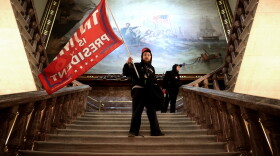 Protesters supporting U.S. President Donald Trump storm the U.S. Capitol on January 06, 2021 in Washington, DC. Congress held a joint session today to ratify President-elect Joe Biden's 306-232 Electoral College win over President Donald Trump.  Pro-Trump protesters entered the U.S. Capitol building during demonstrations in the nation's capital. (Photo by Win McNamee/Getty Images)