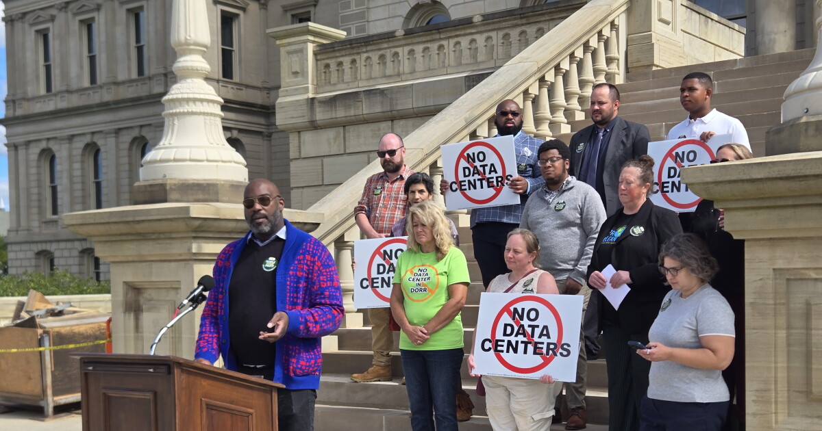 Environmentalists renew call for action on data center regulations