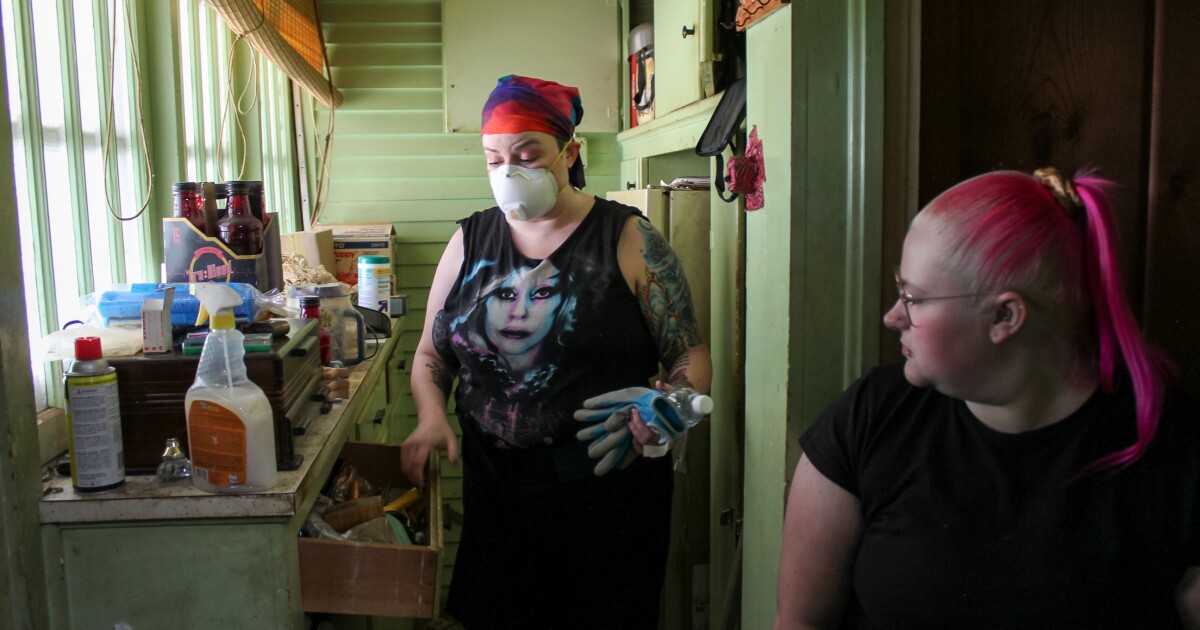 Aging population and scarce mental health care put more Kansans at risk of hoarding