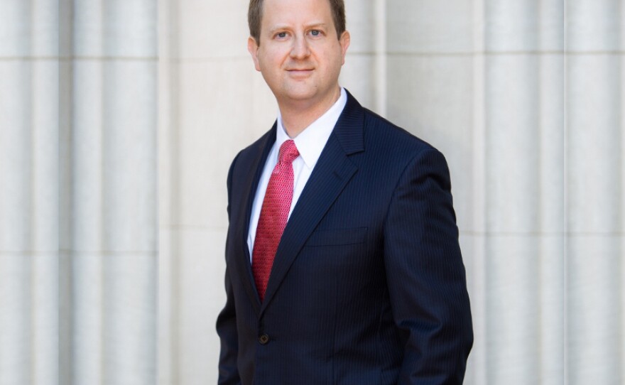 Washington University economic professor Dan Elfenbein