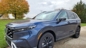 2023 Honda CR-V AWD Sport Touring front quarter