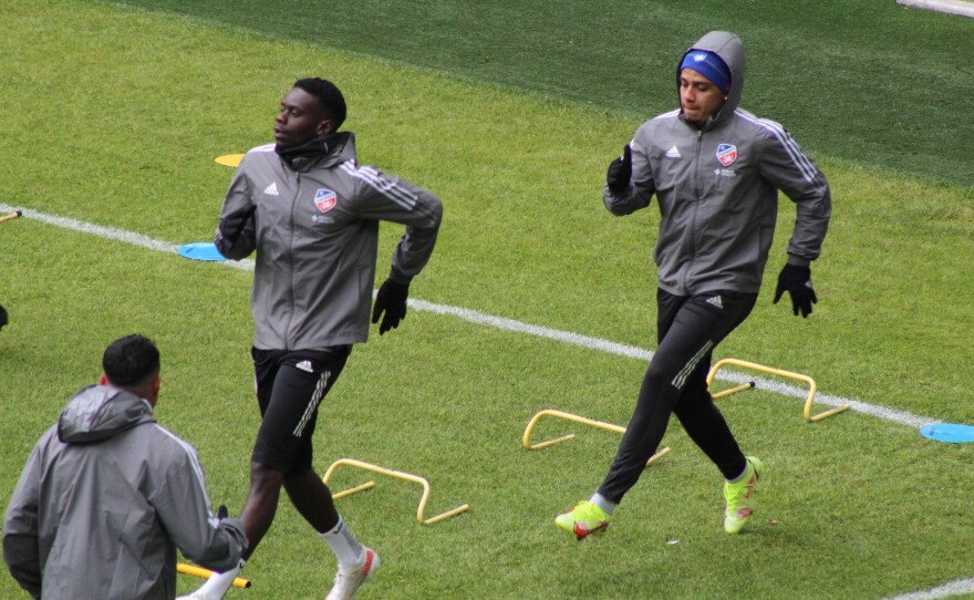 Players engage in drills prior to an 11-on-11 scrimmage. Pictured right is Brenner, who was acquired last year as a Young Designated Player from Brazilian club São Paulo FC. He scored a club high eight goals last season.