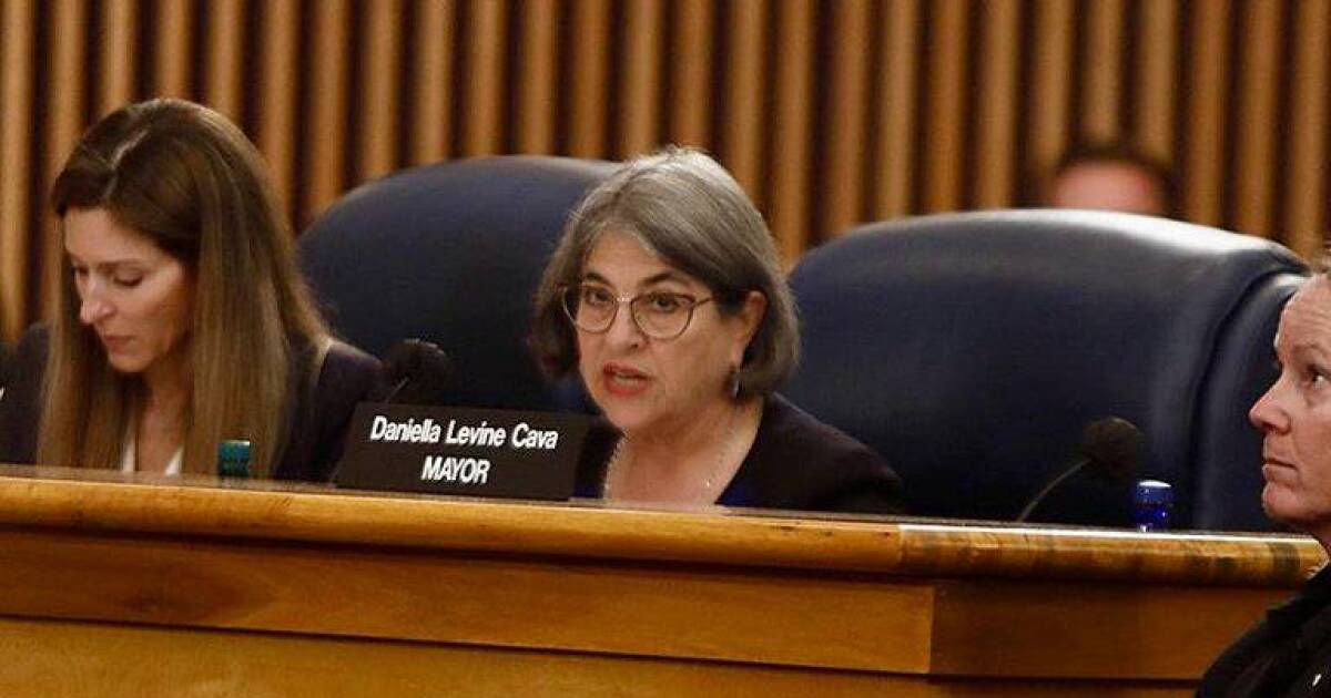 Miami-Dade prepares for challenging budget season with possible cuts in bus routes