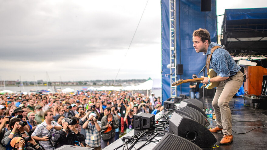 You're looking at Taylor Goldsmith of Dawes. But about 50 feet in front of him is a dude who <em>will not shut up</em>.