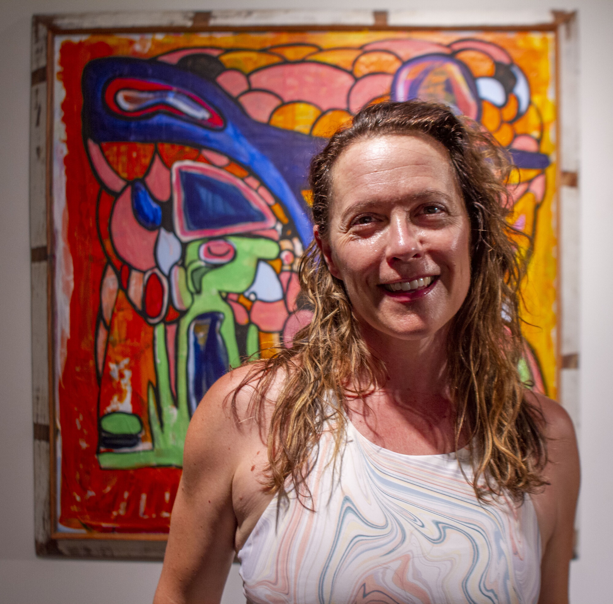 Jamie Tabor Schmidt narrates a moment of her painting process episode artwork