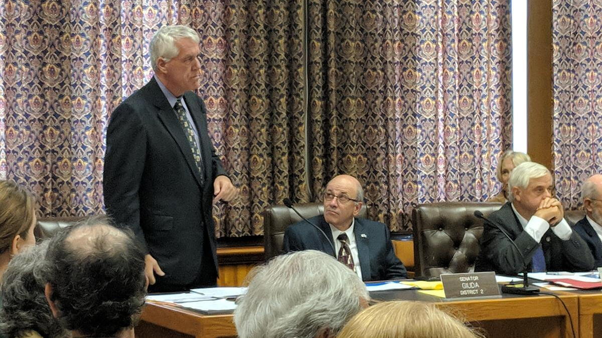Judge temporarily delays jail sentence for former state Sen. Woodburn, as new trial is scheduled - Vimarsana News