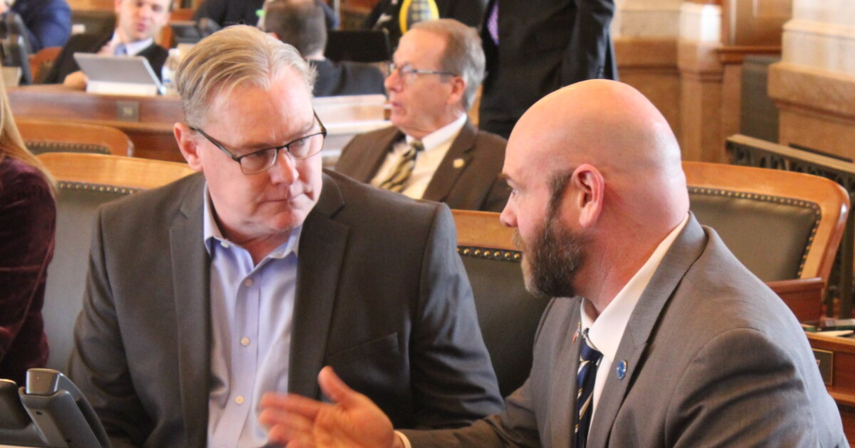 Kansas House sends flat income tax bill to the governor for a possible veto