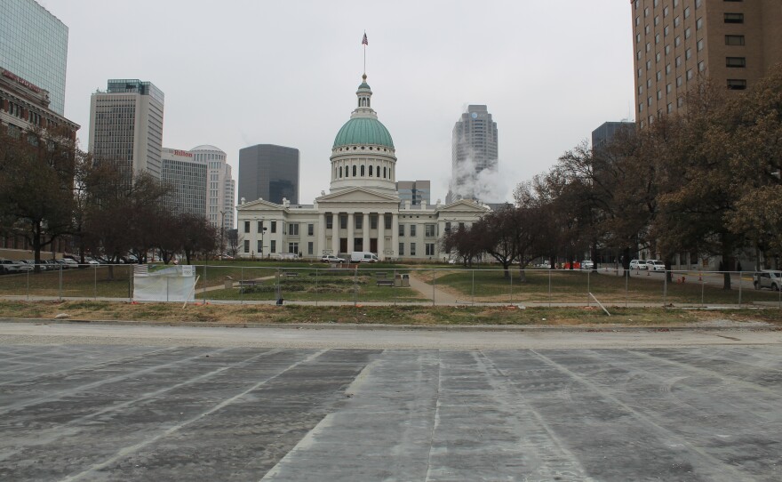 Another view of the "park over the highway" component. This time with the Old Courthouse.