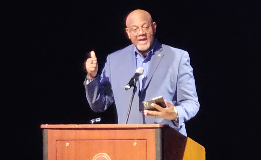 Elkhart Mayor Rod Roberson addressed the crowd with some humorous tidbits about his childhood at the Lerner.