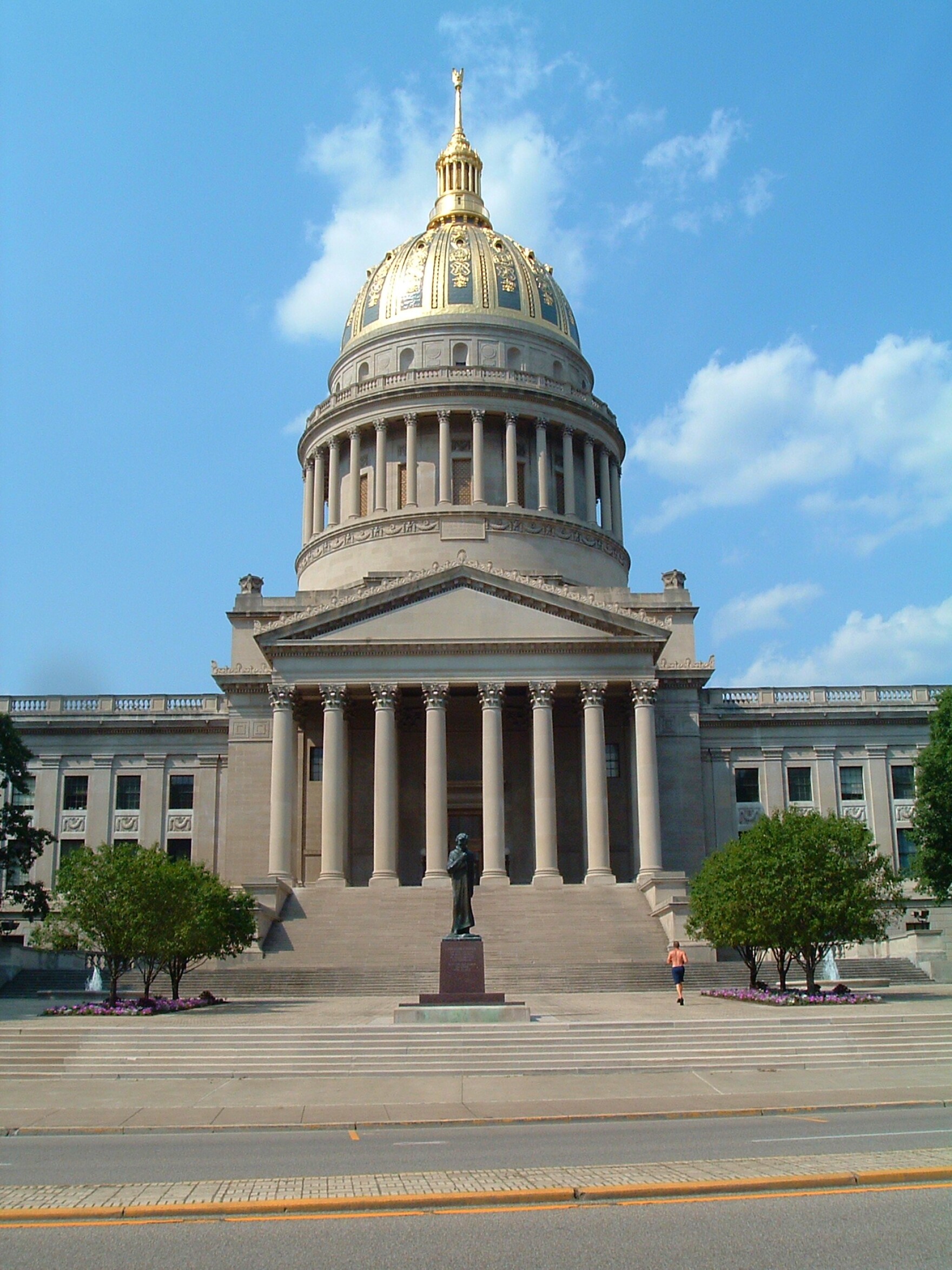 State_Capitol_Building.jpg