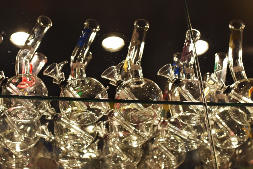 Glass bongs