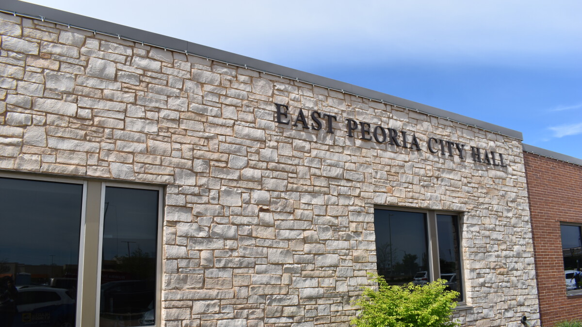 East Peoria OKs traffic signal upgrades near ICC, carry-out mixed drinks
