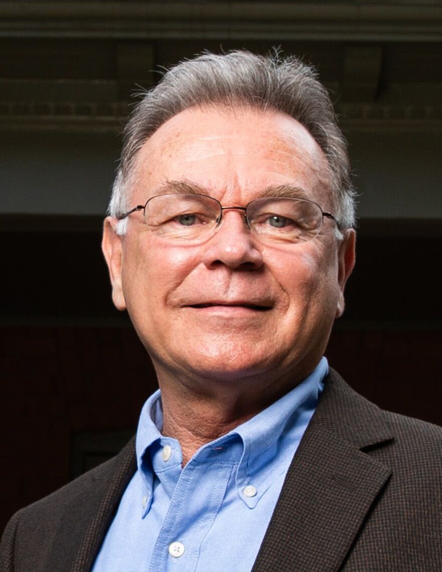 As election words get louder, Arizona's poet laureate finds 'an edge in ...