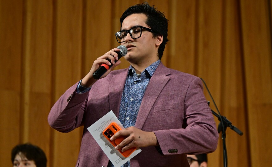 Roberto De León, director de Banda NIU