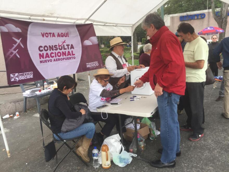 A polling stand for Mexico's airport referendum in October, 2018.