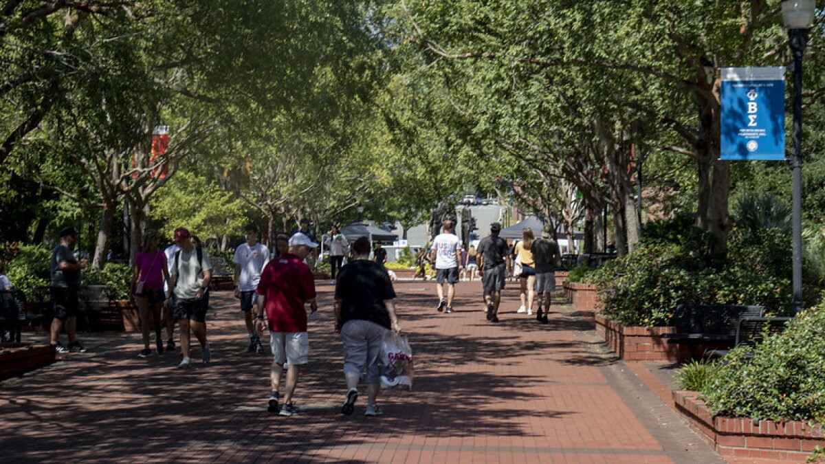 An injunction on Florida's Stop Woke Act remains in place, but uncertainty persists on campuses - Vimarsana News
