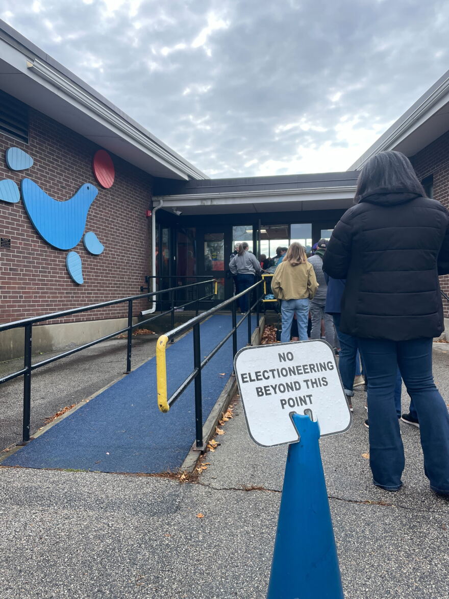 Portsmouth Ward 5 polling place, Little Harbor School