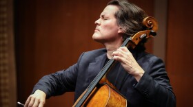 Cellist Zuil Bailey