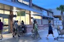 Shoppers load up on groceries before the arrival of Hurricane Helene Thursday, Sept 26, 2024. (Scarlling Manzanarez Scott/WUFT News)