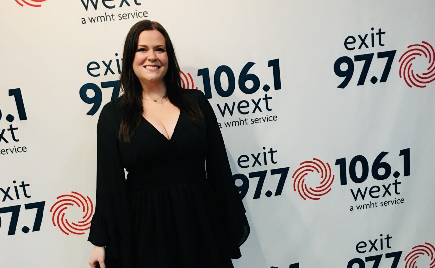 Dakota Bates 518 Session at WEXT Radio