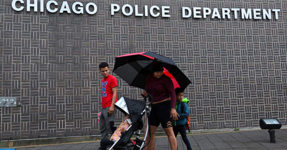 The border crisis arrives in Chicago | NPR Illinois