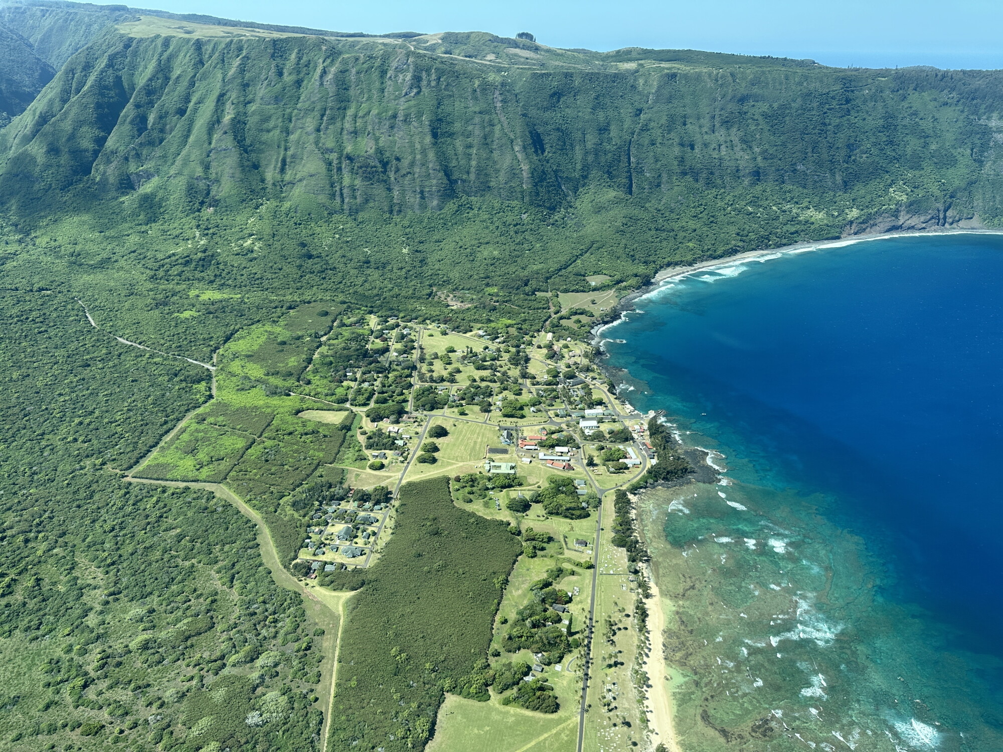 The Conversation: Gov. Josh Green; E.A.R.L. Hawaiʻi sandwich shop