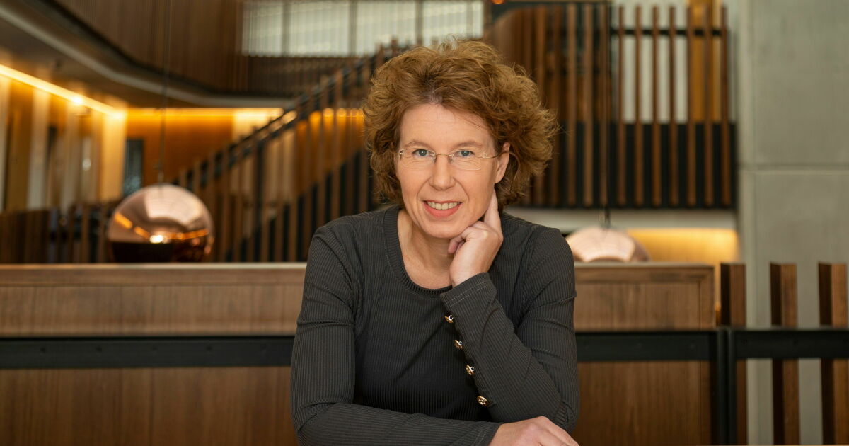 sabine hossenfelder net worth - Ilustrasi 3