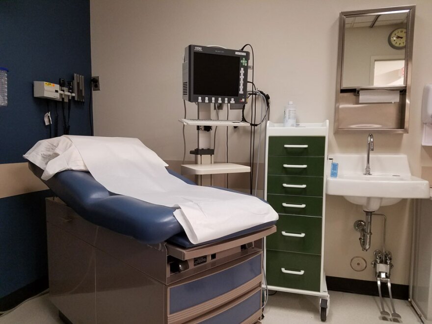 Hospital examination table 