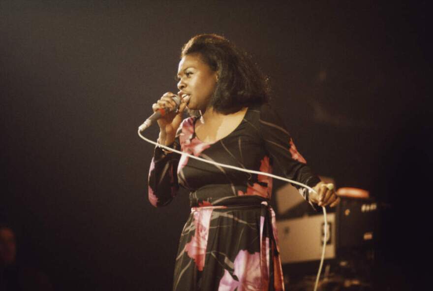 American singer Esther Phillips (1935-1984) performing on stage, circa 1975. (Michael Putland/Getty Images)