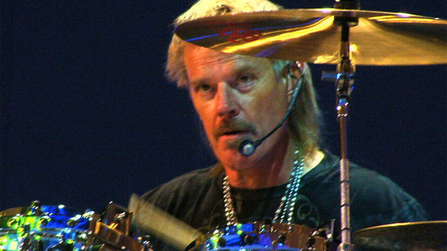 Frank Beard performing hero 