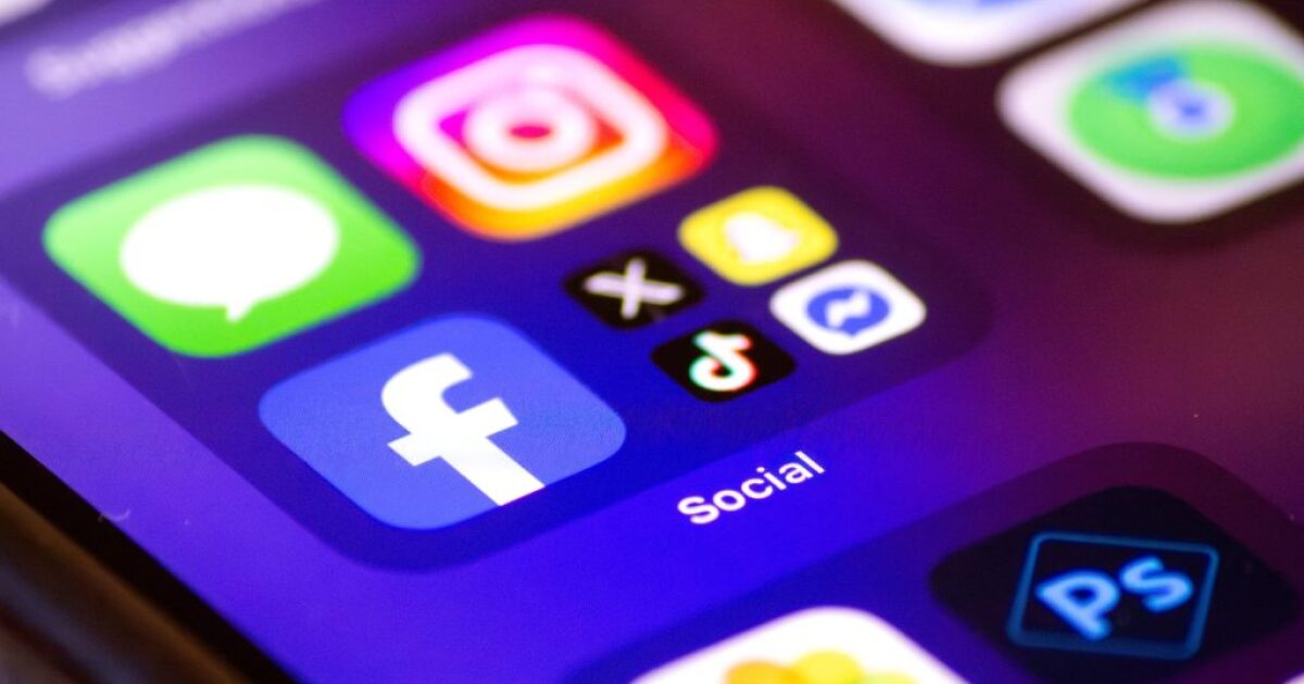 Colorado schools roll out stricter cellphone bans ahead of state deadline