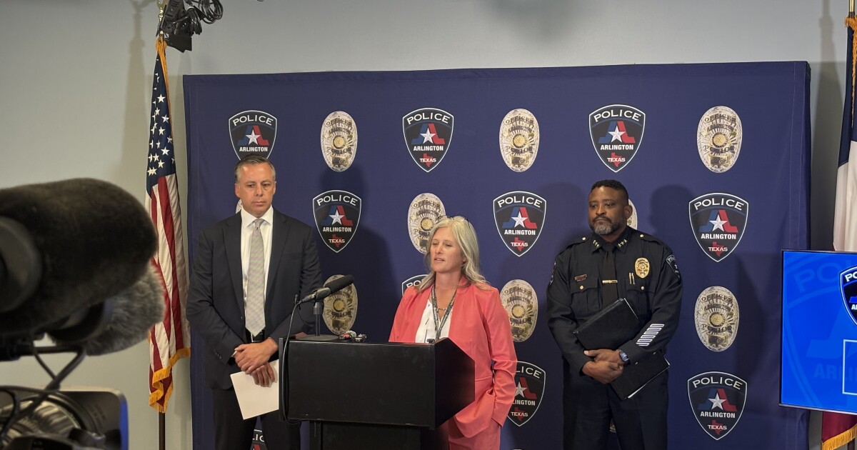 Woman charged in 2012 Arlington stabbing death released on $450K bond
