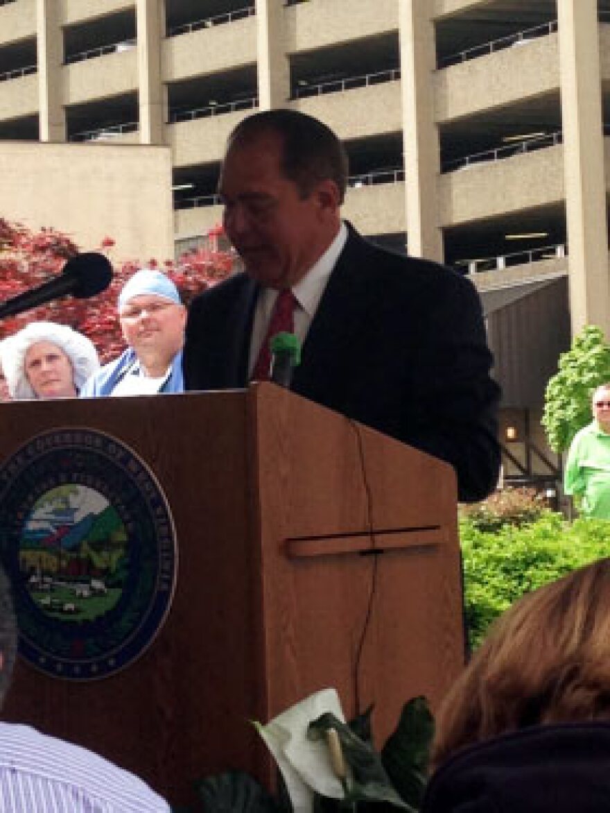 Govenor Earl Ray Tomblin speaks to a crowd in Charleston about Medicaid