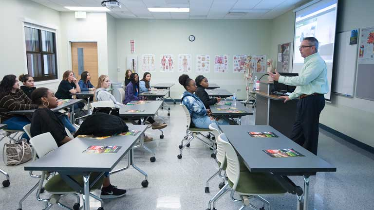 Dual credit is growing & blurring the line between high school and higher ed - Vimarsana News