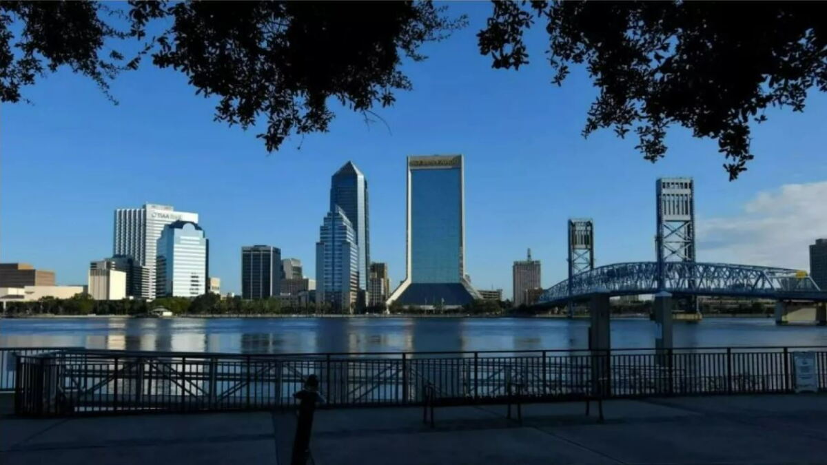 Downtown restaurants; shoreline protection; Jaguars football - Vimarsana News