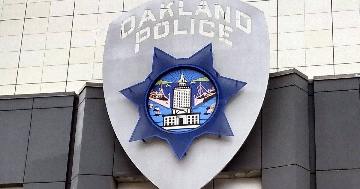 Tensions Rise At Crowded Oakland Public Safety Meeting KALW tensions-rise-at-crowded-oakland-public-safety-meeting-kalw