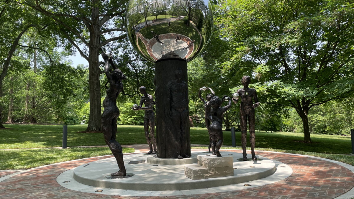 Permanent COVID memorial dedicated in Frankfort - Vimarsana News