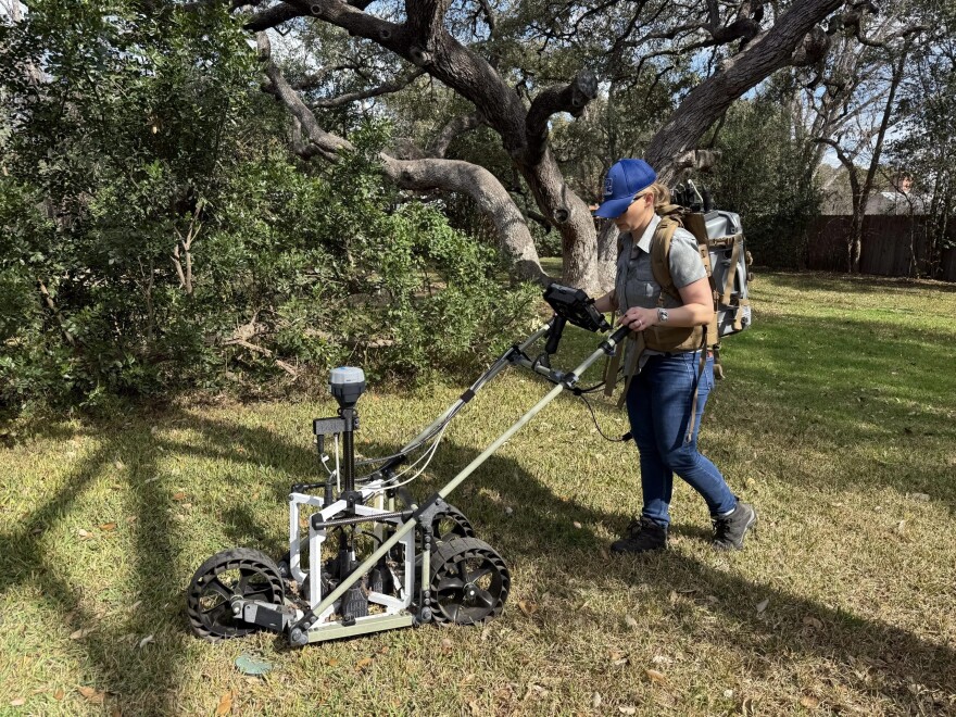 San Antonio Water System workers use a new advanced metal detection technology.