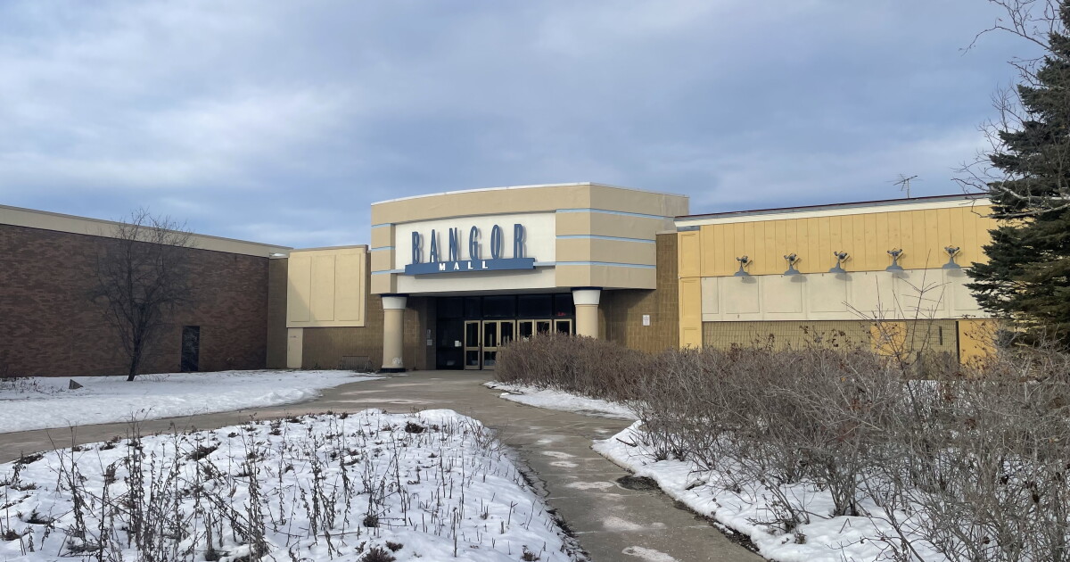Group under contract to buy Bangor Mall looking for new investor