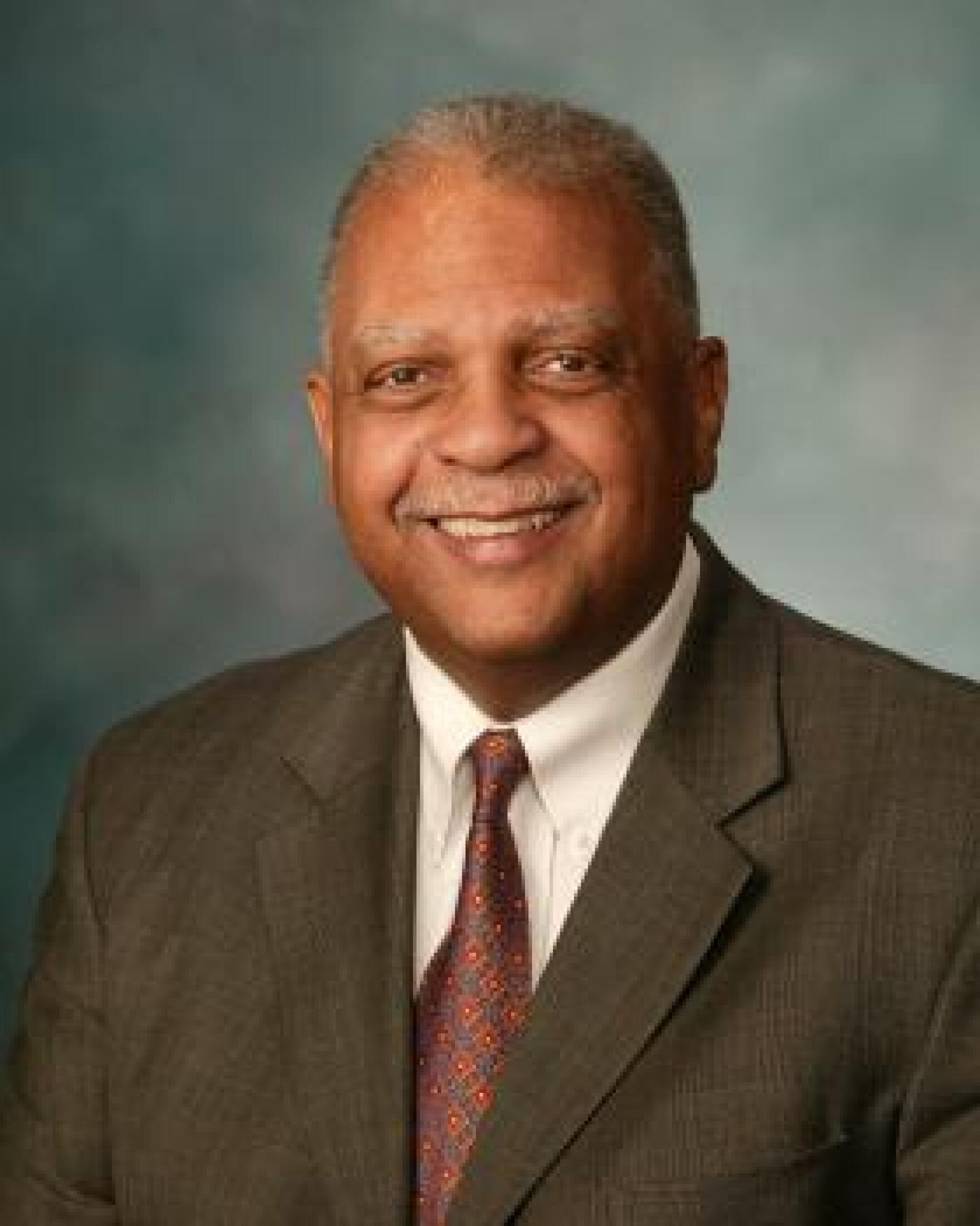 Superintendent Departs at Critical Time for Milwaukee Public Schools