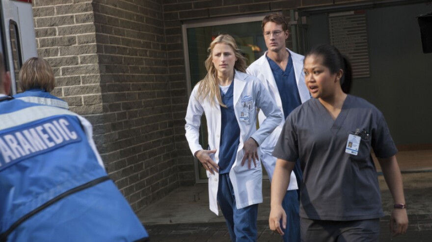 Mamie Gummer stars as the title character in <em>Emily Owens, M.D.,</em> the best new show on broadcast television this fall.