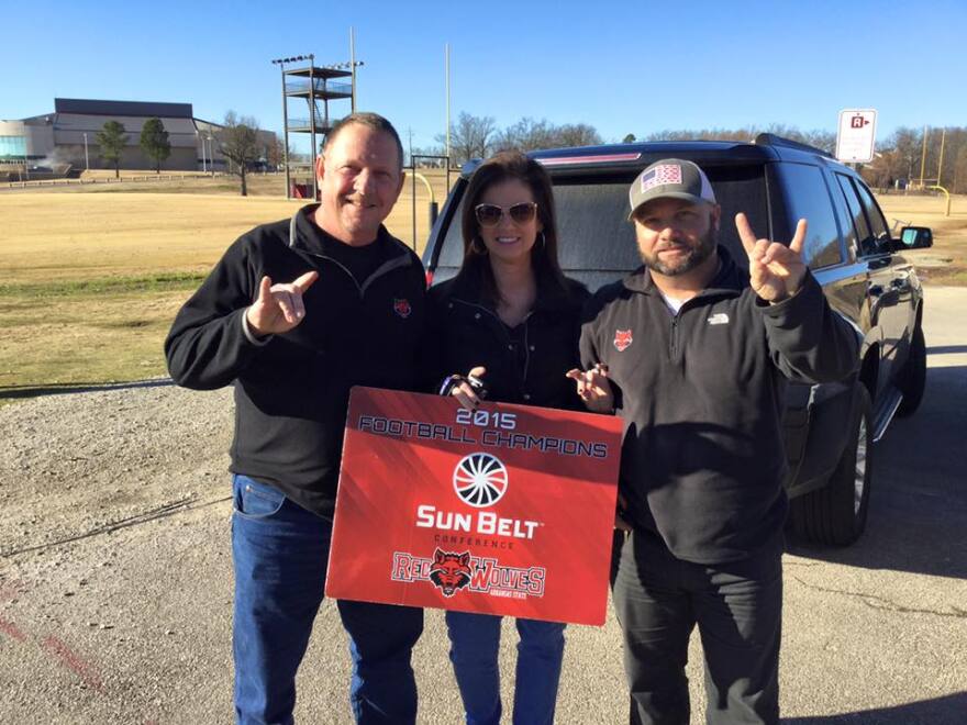 wolves_up.jpg