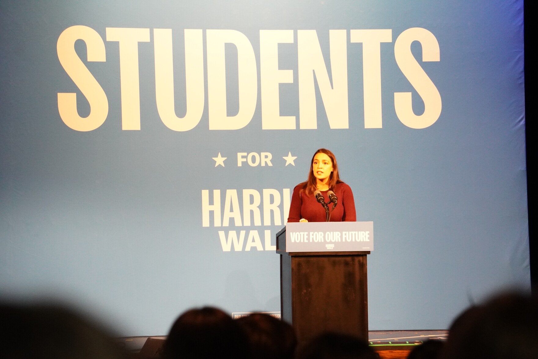 Hundreds attend 'Penn State Students for HarrisWalz' rally with