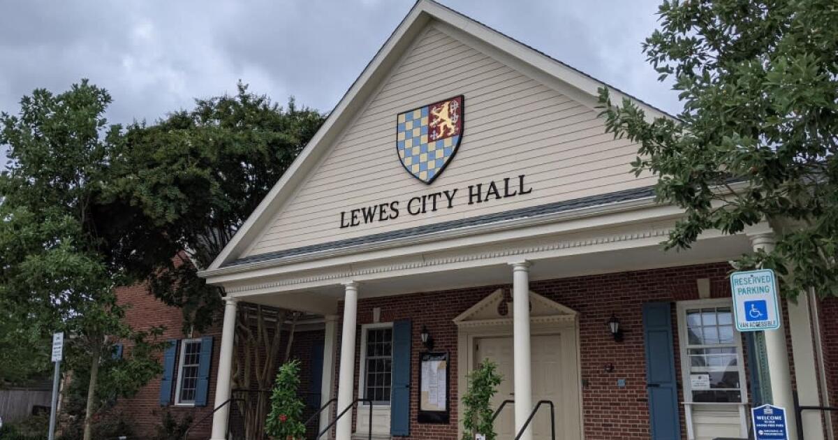 Lewes council approves salary increase as two incumbent members win re-election