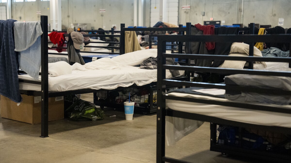 Without other options, temporary homeless shelter in Southeast Austin could stay open longer | KUT Radio, Austin's NPR Station