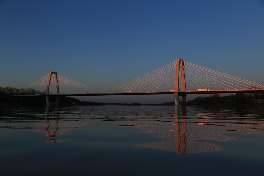 The East End Bridge runs across the Ohio River connecting Louisville to Southern Indiana. 