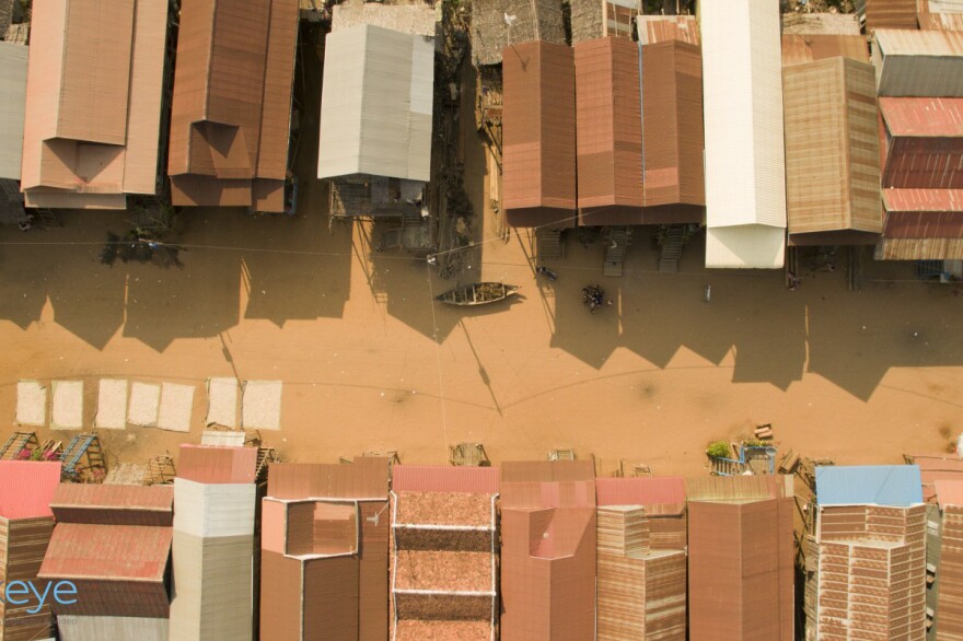 While on vacation in Cambodia, drone photographer Christopher Honglin captured this image of Siem Reap to show to local children.