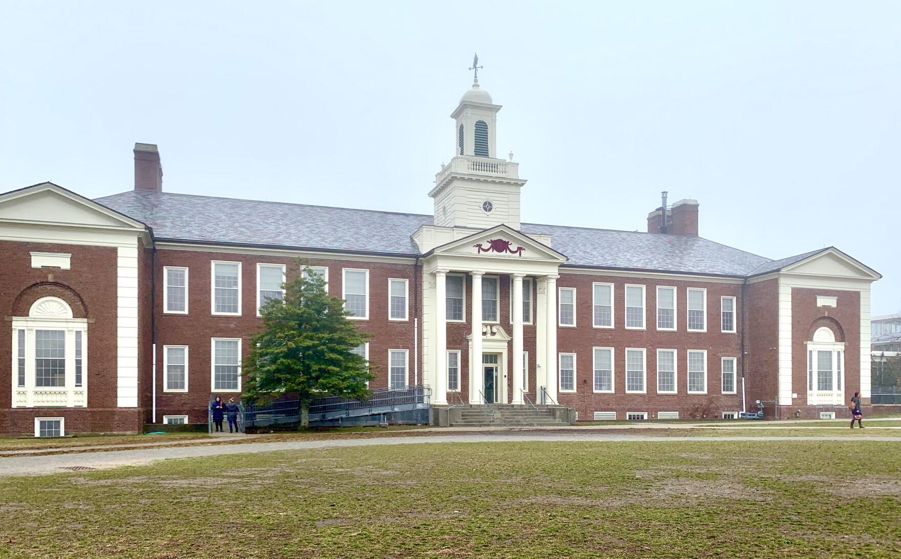10 Students to a Class? Or Too Soon to Say? CAI